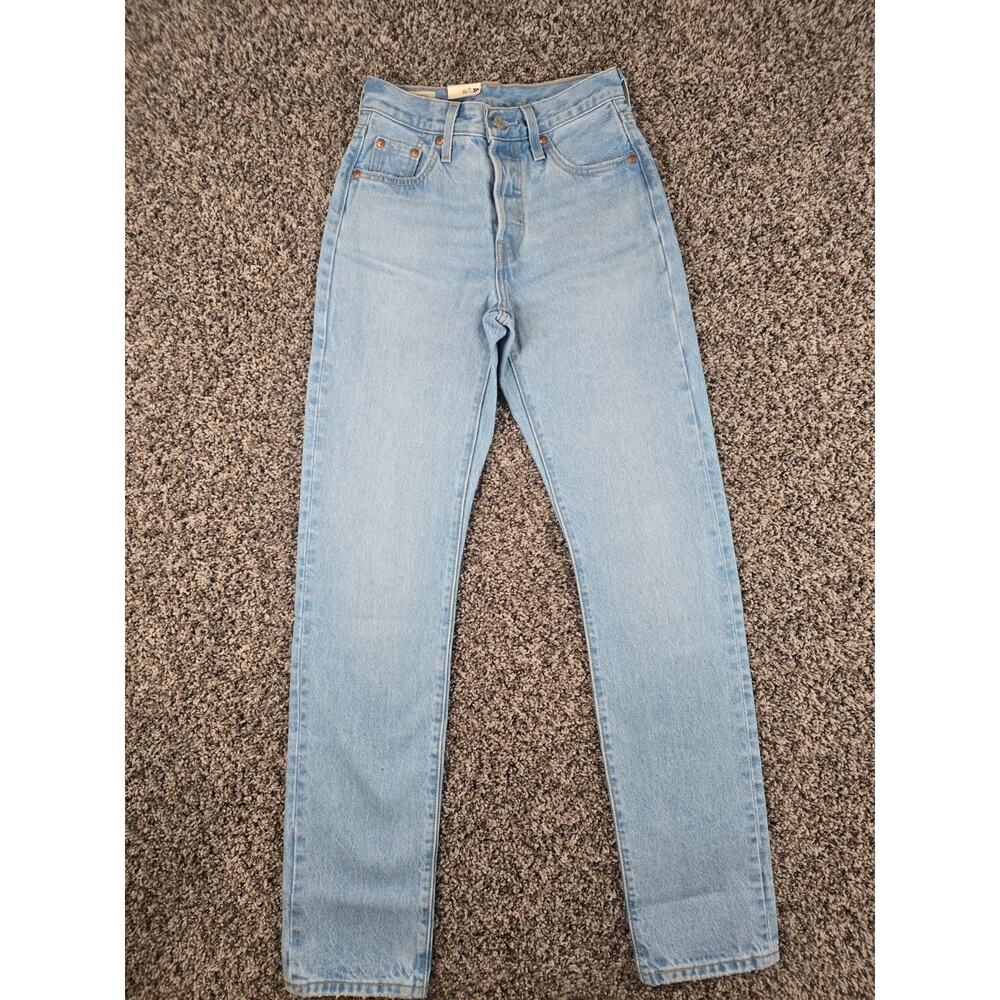 Levis 501 Womens Sz 23x32 Light Wash High Rise Mom Blue Jeans NEW